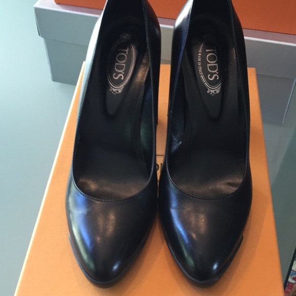 Tod's Shoes - Tod’s black leather pumps Tod's Shoes - Tod’s black leather pumps